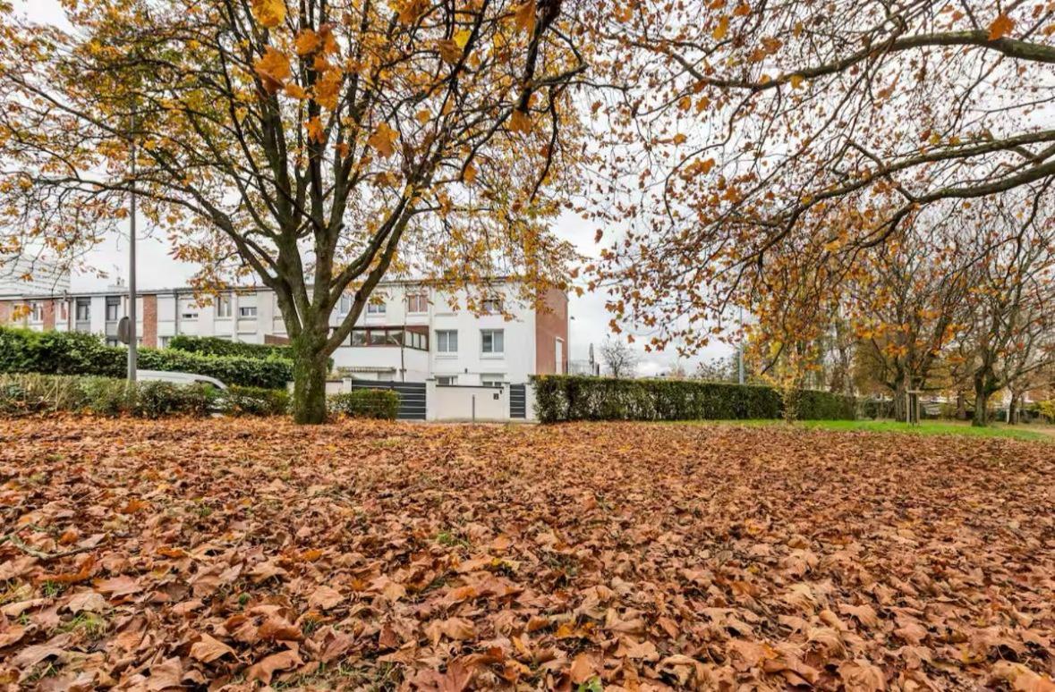 Escapade Pres De Lille - Appartement Charmant Avec Terrasse Et Parking Privee Mons-en-Baroeul Exteriör bild