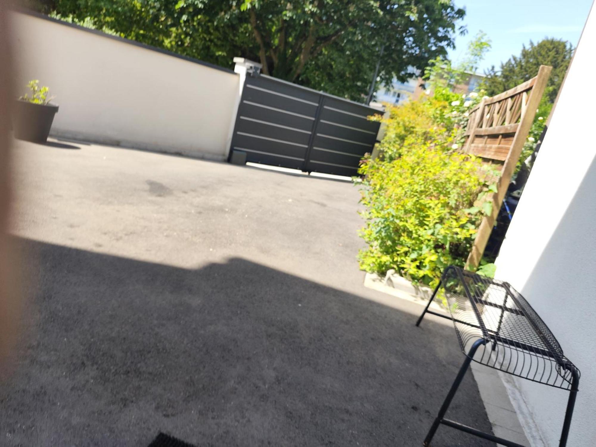 Escapade Pres De Lille - Appartement Charmant Avec Terrasse Et Parking Privee Mons-en-Baroeul Exteriör bild