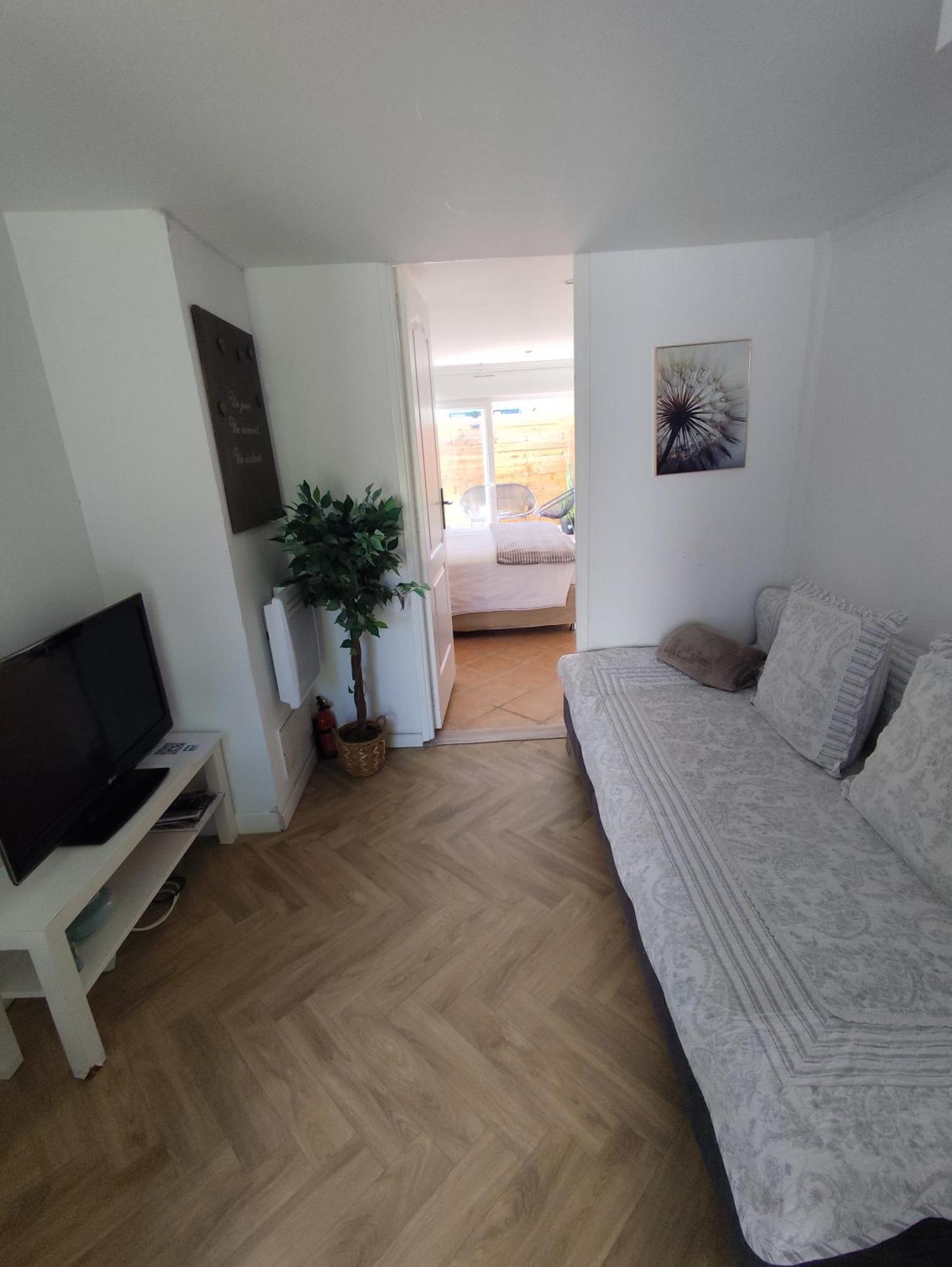 Escapade Pres De Lille - Appartement Charmant Avec Terrasse Et Parking Privee Mons-en-Baroeul Exteriör bild