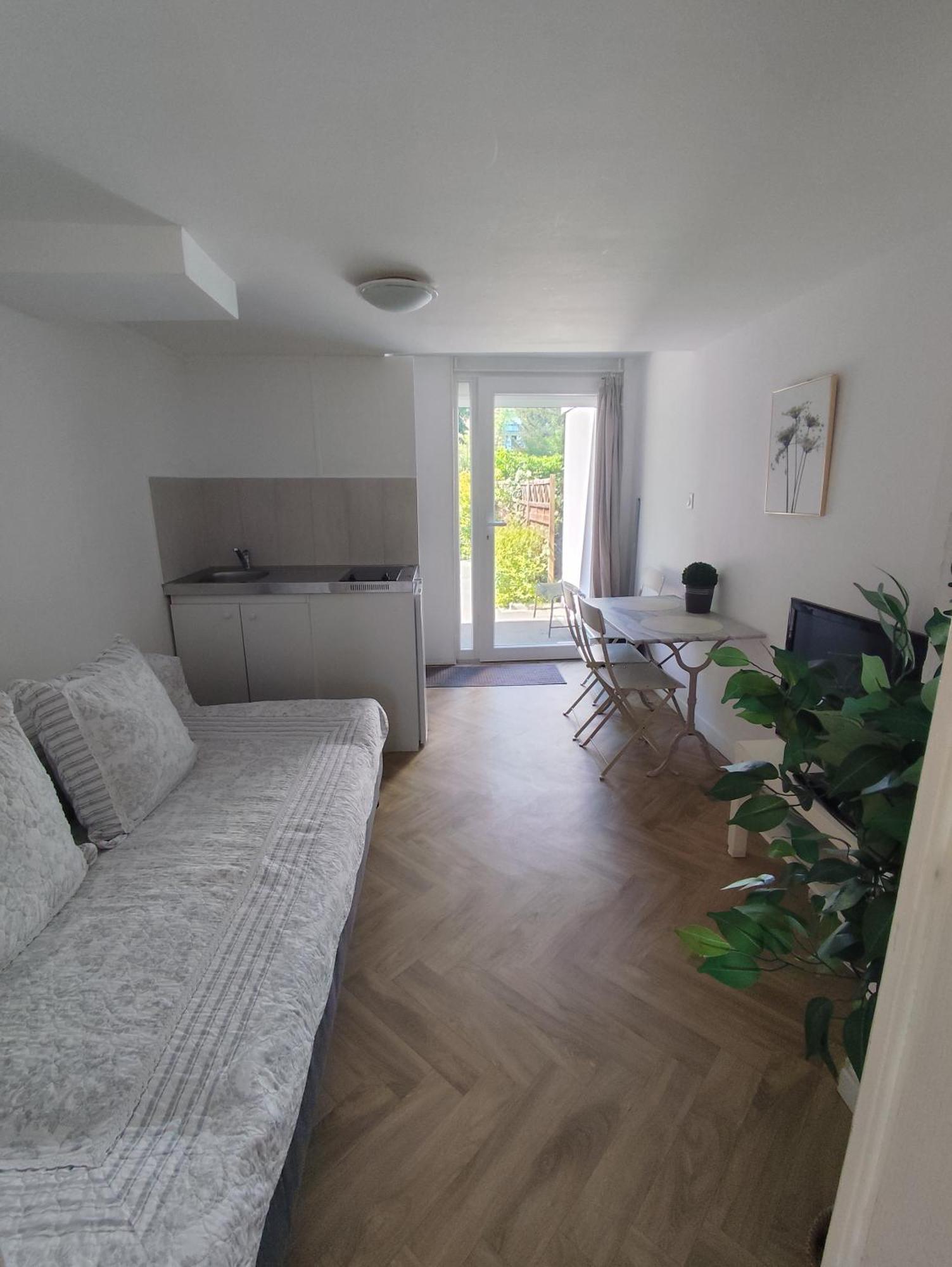 Escapade Pres De Lille - Appartement Charmant Avec Terrasse Et Parking Privee Mons-en-Baroeul Exteriör bild