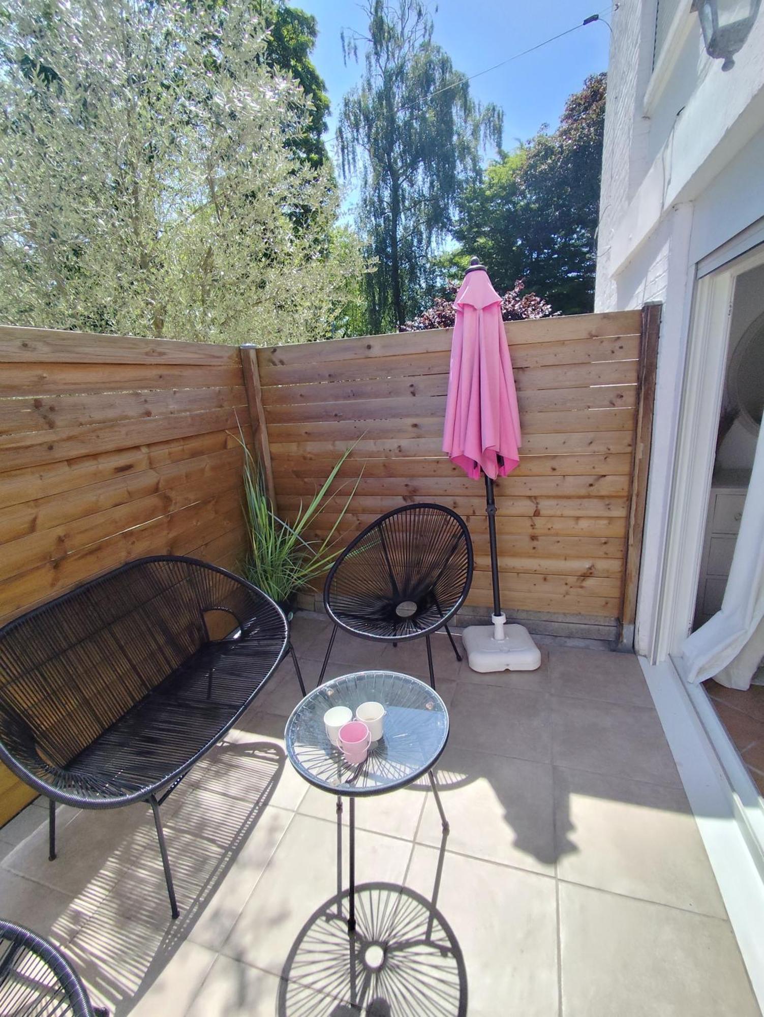 Escapade Pres De Lille - Appartement Charmant Avec Terrasse Et Parking Privee Mons-en-Baroeul Exteriör bild